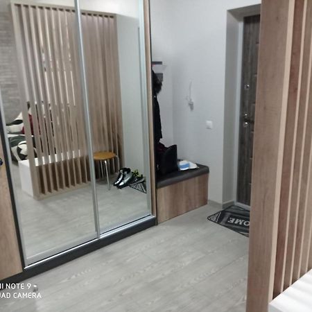 Lux Apartment & Центр,Жк Театральний 리우네 외부 사진